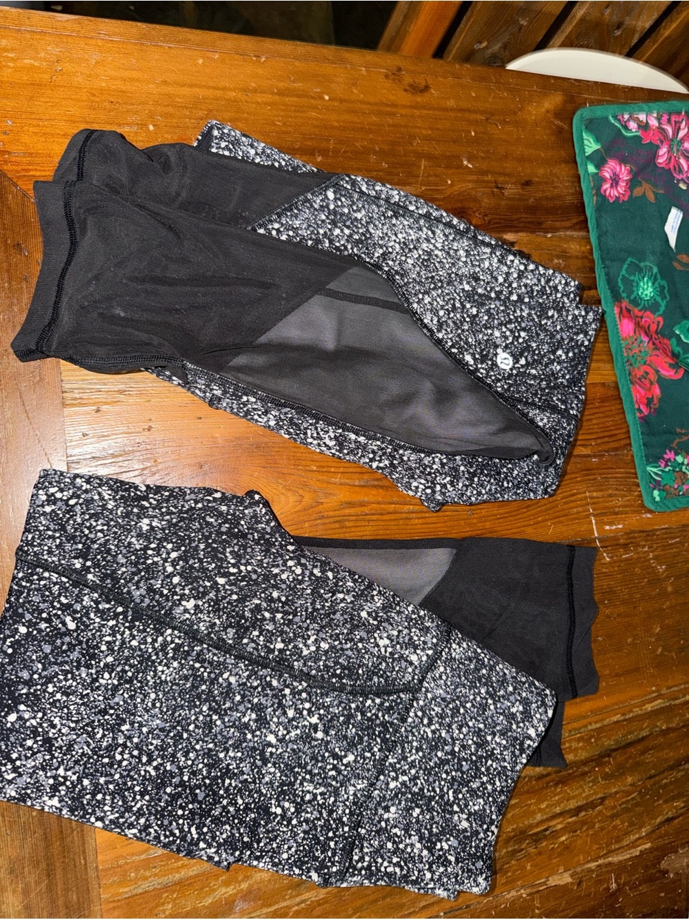 Lululemon Crop Leggings Lot of 2 Black White Speckled Mesh Athletic Yoga Pants